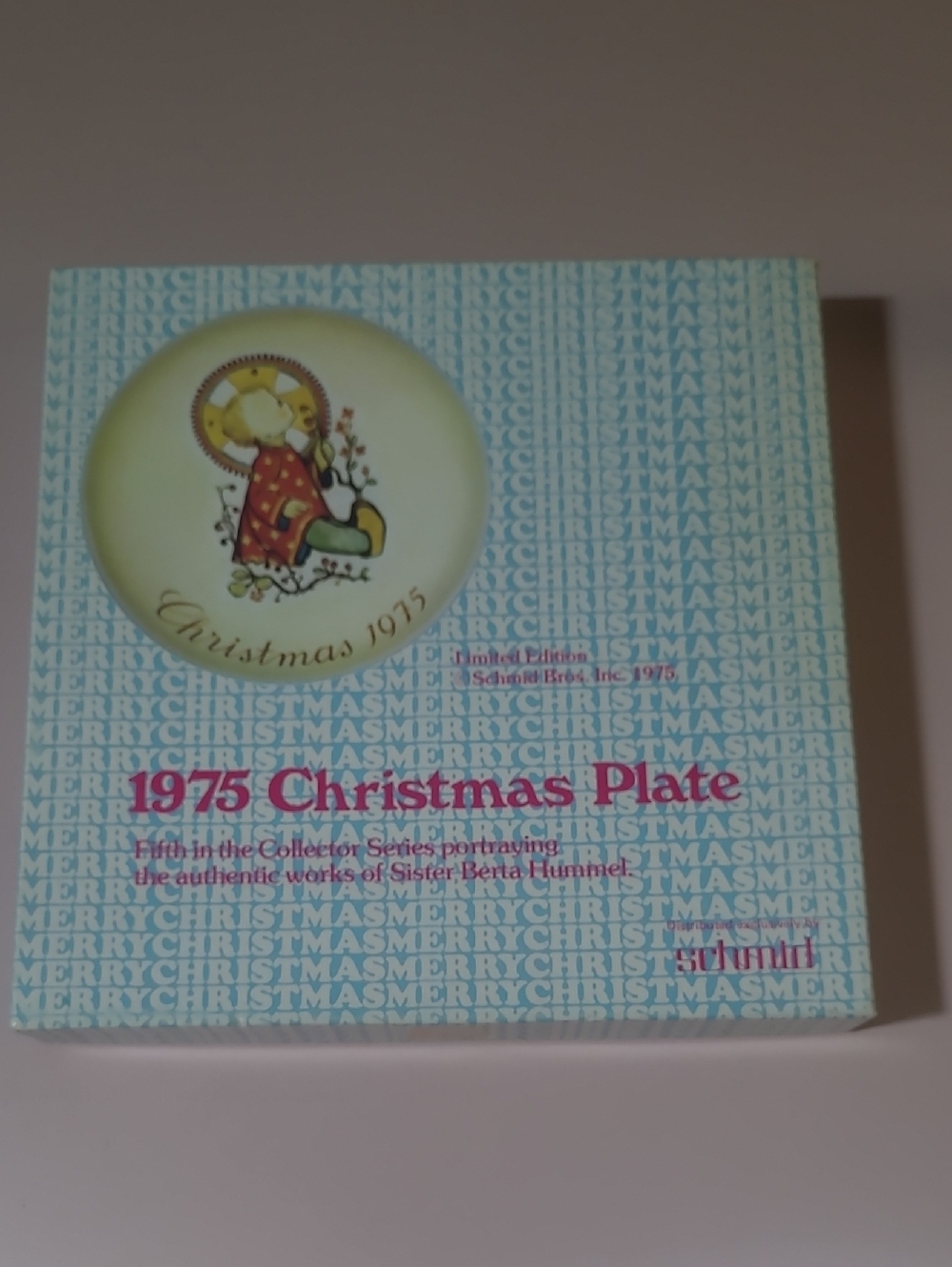 Hummel 1975 Christmas Plate Collector Series - Blue